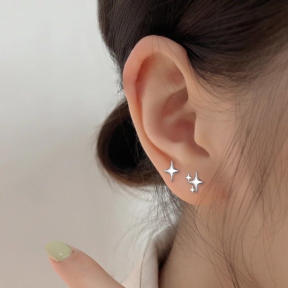 NEW S925 Sterling Silver Asymmetrical Four Point Star Stud Earrings - Picture 6 of 8
